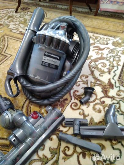 Пылесос Dyson DC23 motorhead