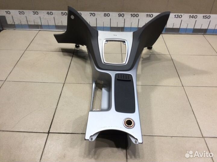 Консоль центральная Ford C-Max 2003-2011