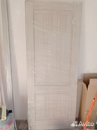 Продам межкомнатную дверь (новую) с обналичкой