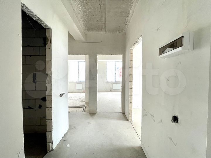 2-к. квартира, 65 м², 1/16 эт.