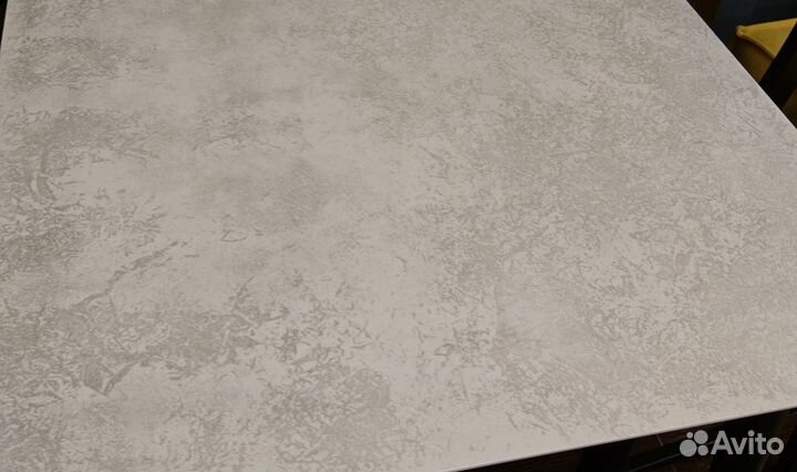 Кухонный стол