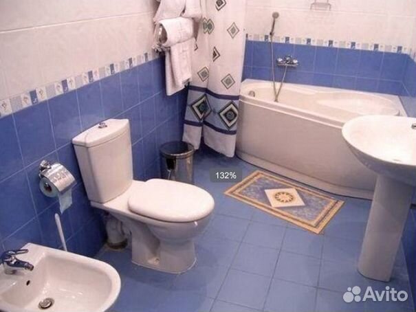 Ремонт унитаза. Сантехник