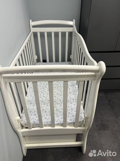 Детская кроватка с ящиком