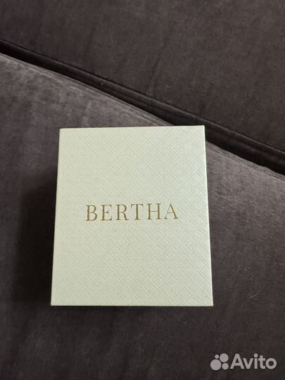 Часы женские bertha
