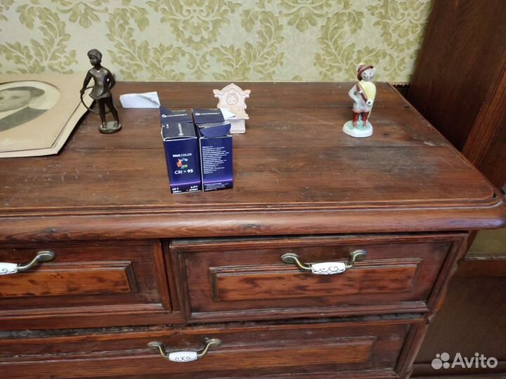Старинный комод