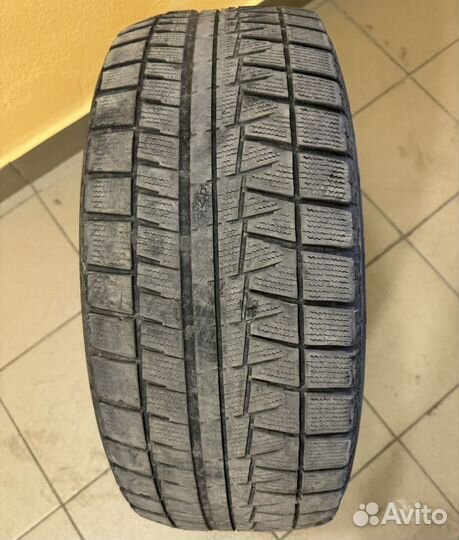 Bridgestone Blizzak Revo GZ 225/55 R17 97S