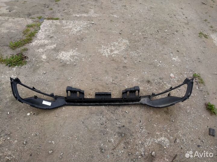 Решетка в бампер центральная Kia Sportage 3