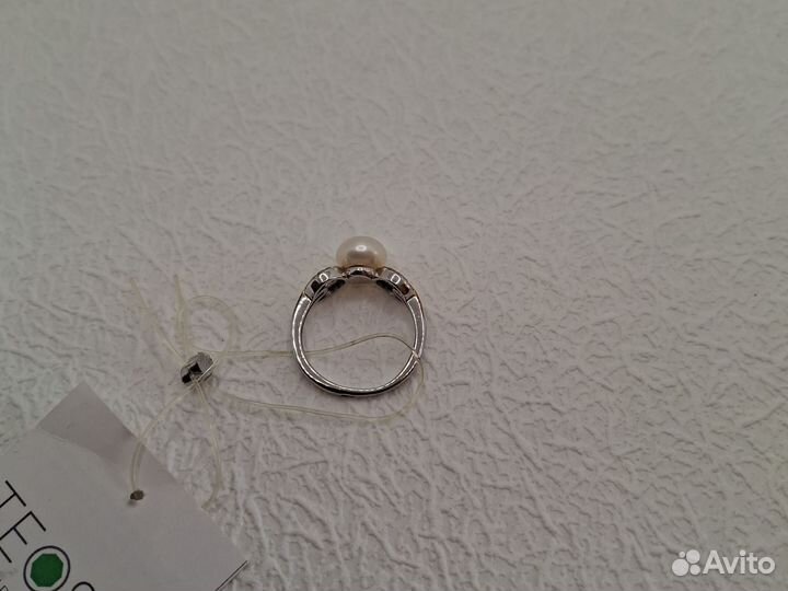 Кольцо серебряное с жемчугом размер 16,5