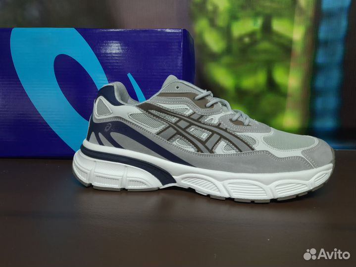 Кроссовки Asics великаны артикул 125 белый/серый