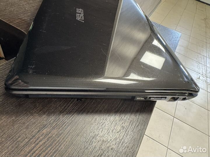 Ноутбук Asus 52j