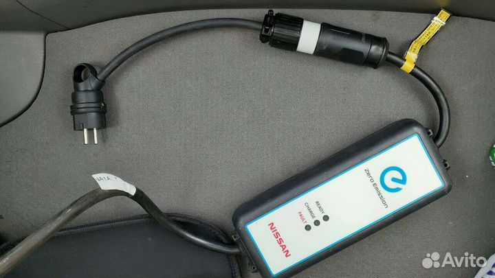 Переходник с японской вилки Nissan Leaf для зарядк