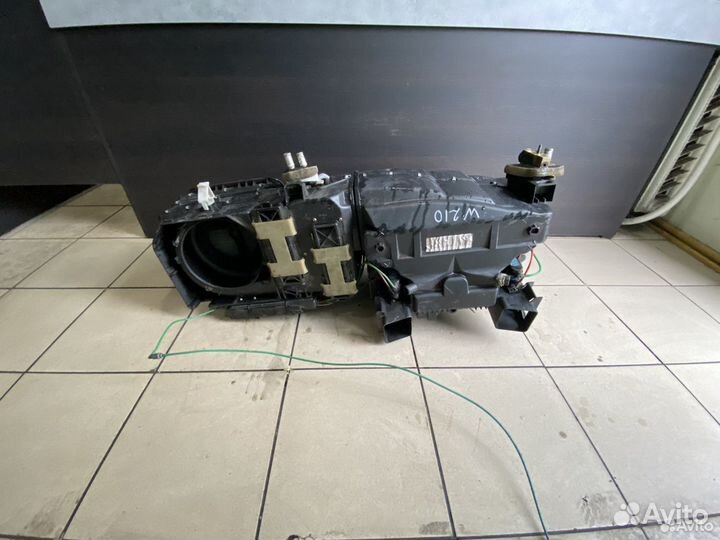 Корпус печки Mercedes-Benz W210