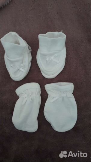 Пинетки и шапочка для малыша