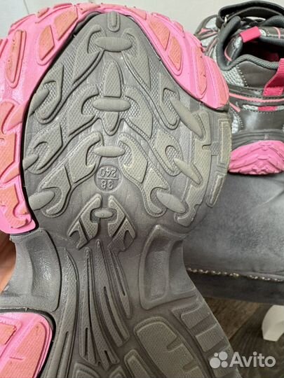 Кроссовки для девочки