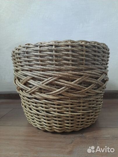 Кашпо из полиротанга