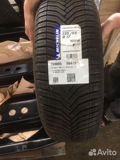 Michelin CrossClimate SUV 235/65 R17 V
