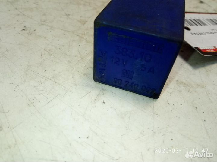 Реле стеклоочистителей Opel Omega