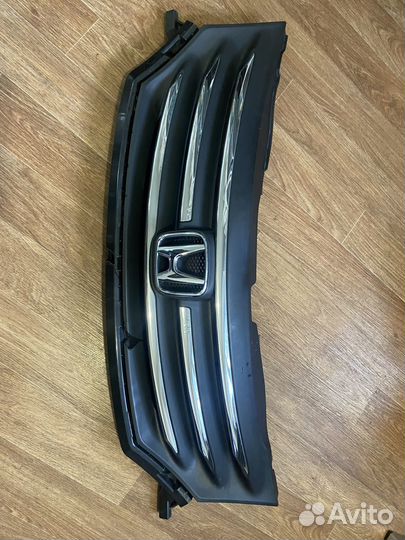 Решетка радиатора Honda Freed