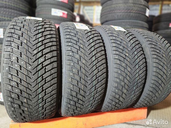 iLink Wintervorhut Stud II 225/40 R18 и 255/35 R18