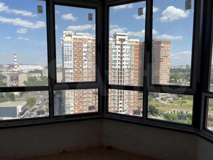 2-к. квартира, 80,4 м², 14/17 эт.