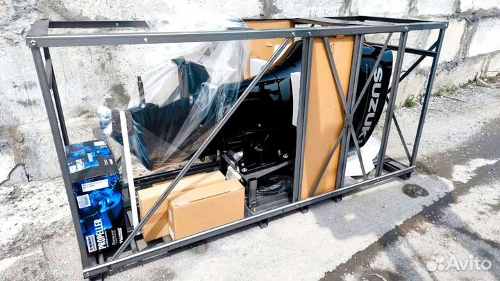 Мотор лодочный Suzuki DF200ATX черный в наличии