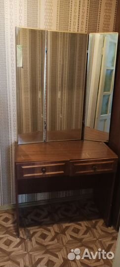 Трильяж с зеркалом