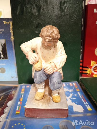 Фарфоровые статуэтки фигурки