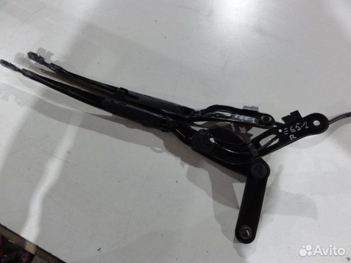 Поводок стеклоочистителя правый Bmw 7 Серия E65