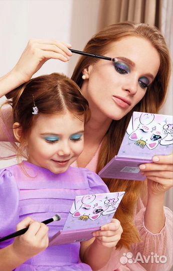 Палетка теней для мамы и дочки Glam Kitty