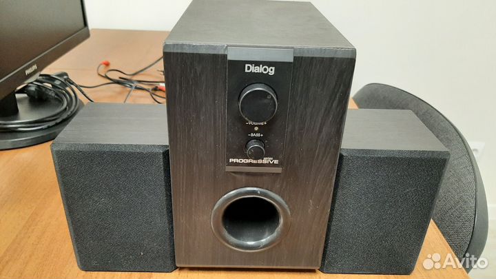 Акустические колонки для компьютера 2.1