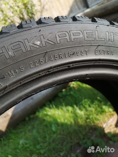 Nokian Tyres Hakkapeliitta 9 2.25/45 R18 и 2.25/40 R18