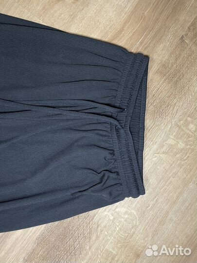 Брюки палаццо черные