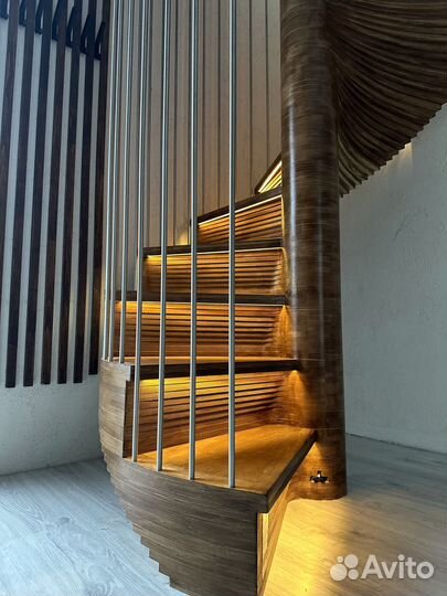 Лестница угловая, под ключ