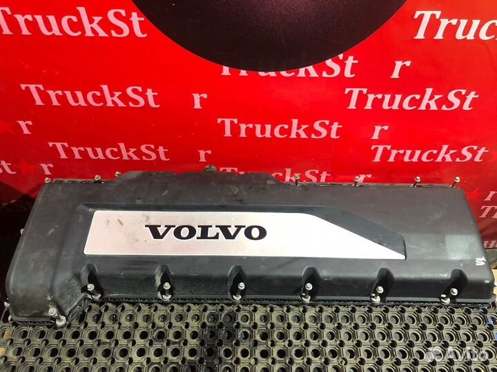 Крышка головки блока (клапанная) Volvo FH