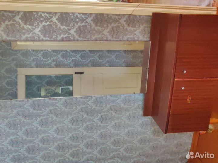 Трюмо и шкафчик времён СССР