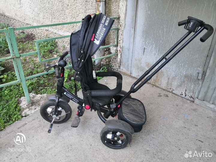 Детский велосипед с родительской ручкой