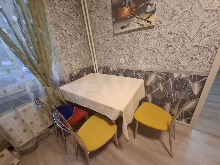 2-к. квартира, 61 м², 1/23 эт.