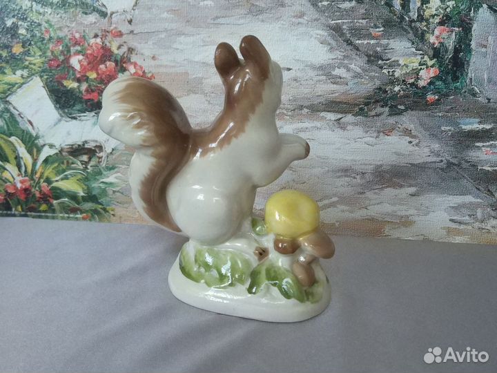 Гжельский завод Белочка автор Н.Бессарабова 50-60г