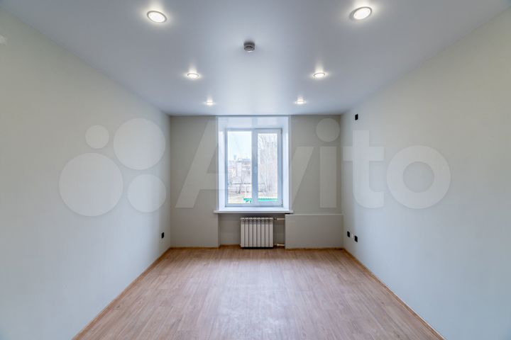 Офис с дизайнерским ремонтом 2023 года, 18 м²