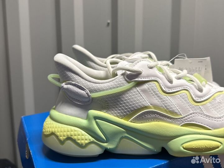 Adidas Ozweego lime 6/6.5 us W оригинал