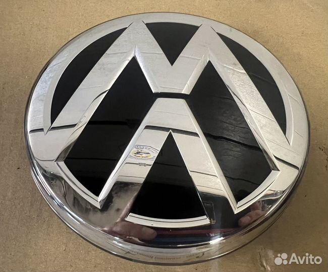 Новый значок ACC в решетку радиатора VW Tiguan 2