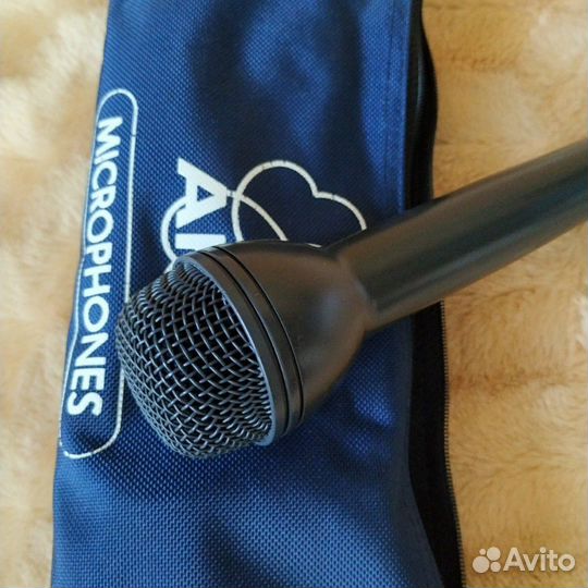 Продам микрофон akg d230