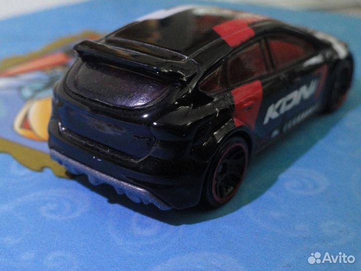 Ford Focus RS 2016 DHP07 Hot Wheels 1:64