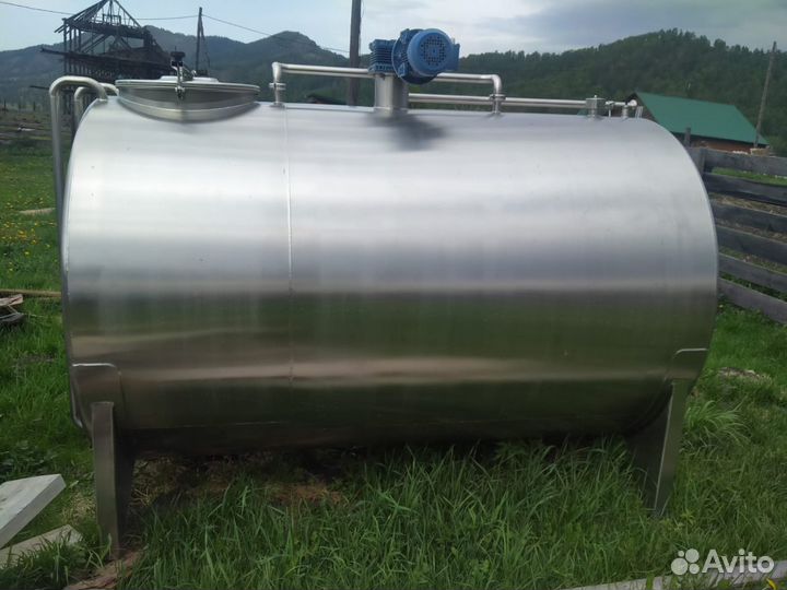 Продам ёмкость пищевую 3000л нержавеющая сталь