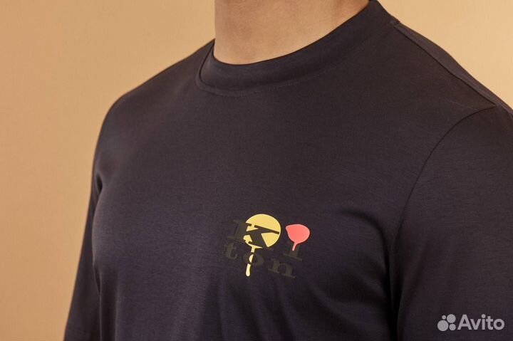 Kiton футболка