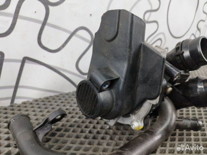 Насос водяной (помпа) Volkswagen Tiguan 5N1 2.0