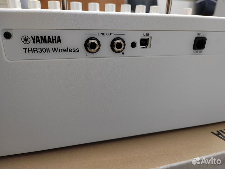 Yamaha THR30II wireless белый