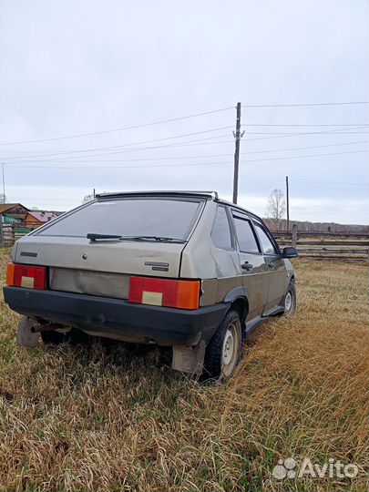 ВАЗ 2109 1.5 МТ, 2001, битый, 140 000 км