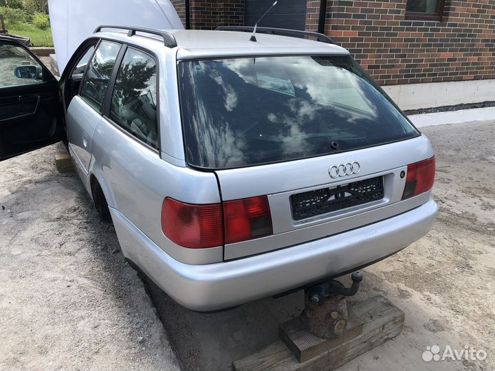 Фонари поворотник Audi A6 C4