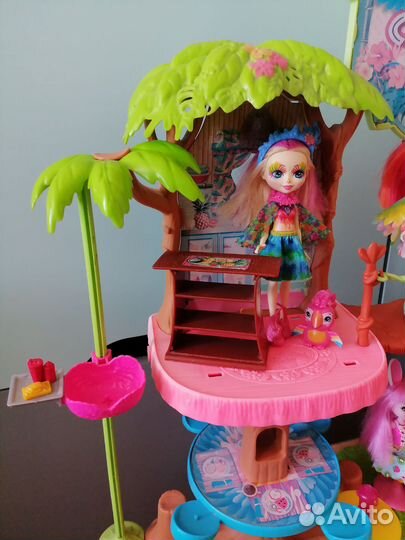 Домик энчантималс кафе в джунглях